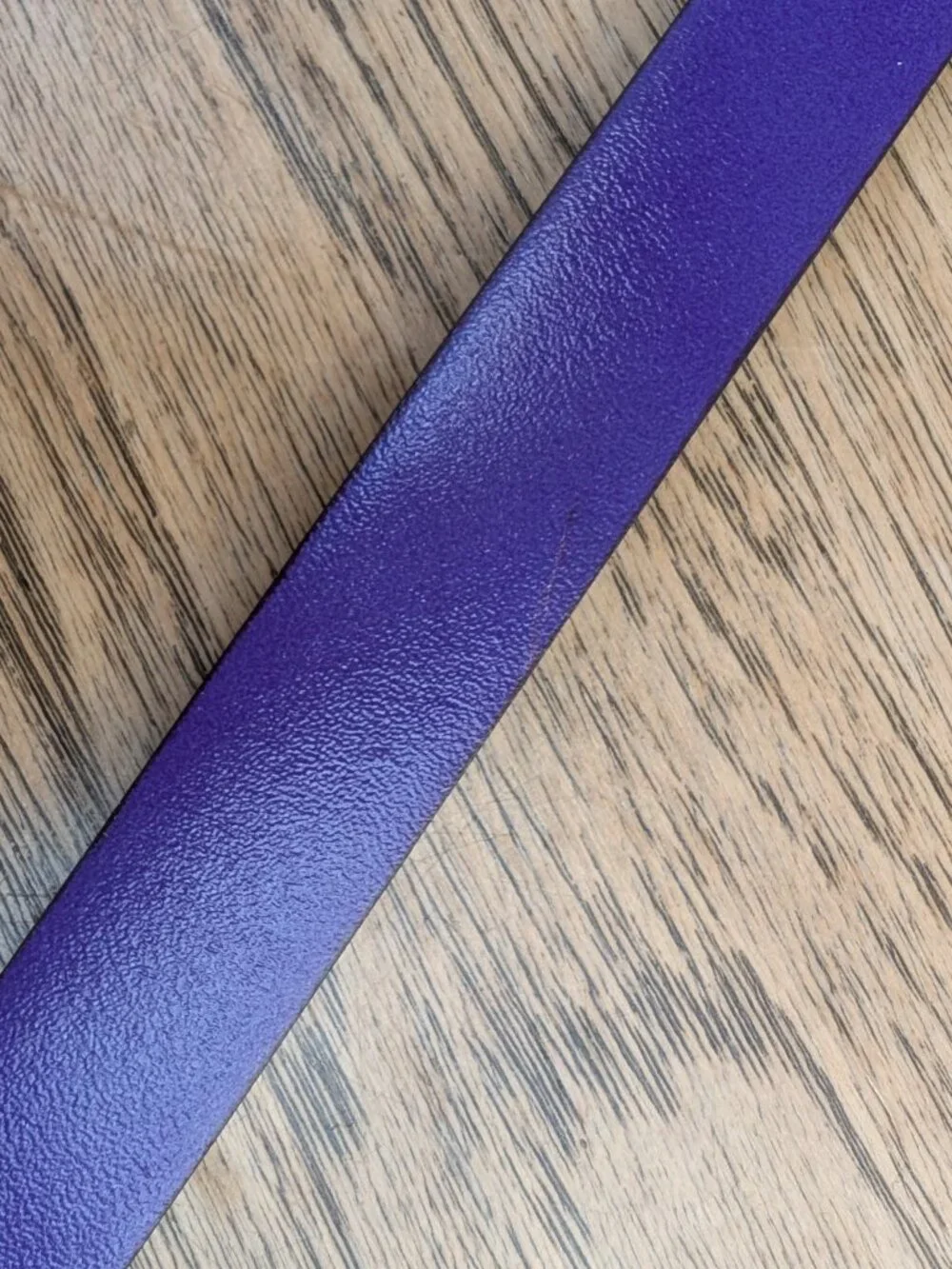 Vintage genuine leather bright vivid purple belt with gold buckle M/L